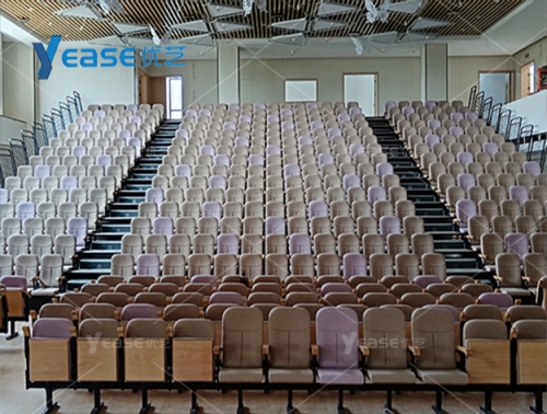 河南省郑州蝶湖小学多功能厅